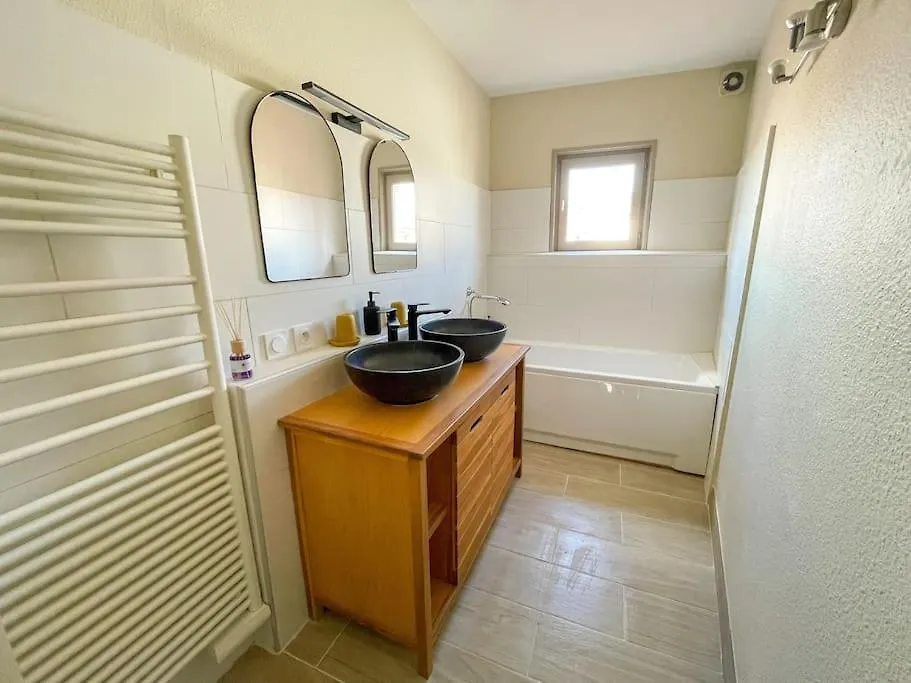 Apartment Le Saint Gilles Cosy, Centre-Ville, Wifi Le Puy-en-Velay